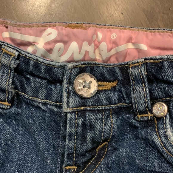 Levi’s girls shorts size 4 EUC - Picture 4 of 8